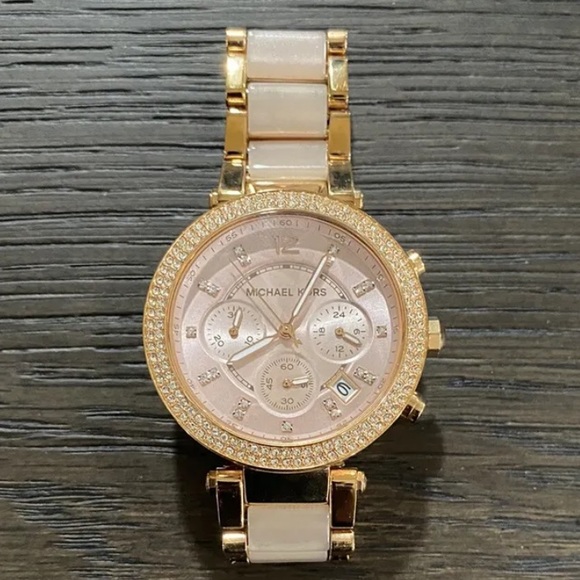 Michael Kors Rose Gold Watch - Picture 1 of 4